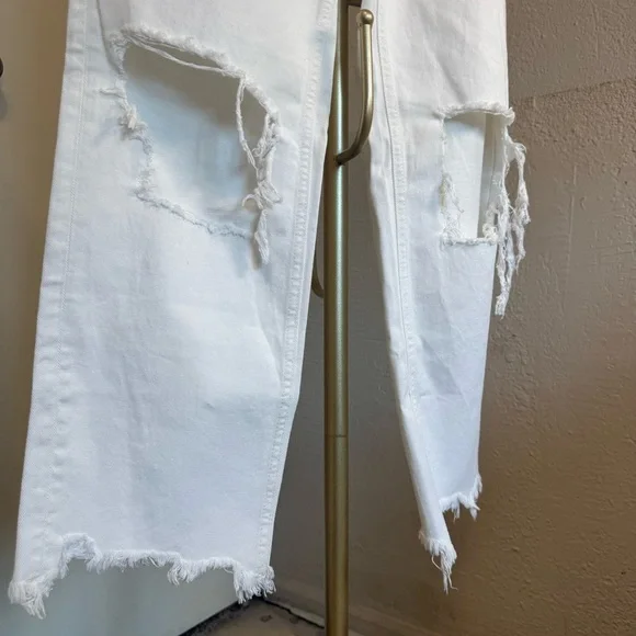 NWT We The Free White Distressed Cropped Flare Jeans Size 28 - Picture 15 of 15